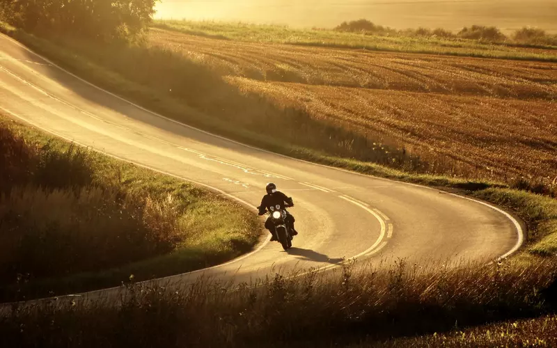 4 Gründe warum Sie auch im Herbst mit dem Motorrad fahren sollten!